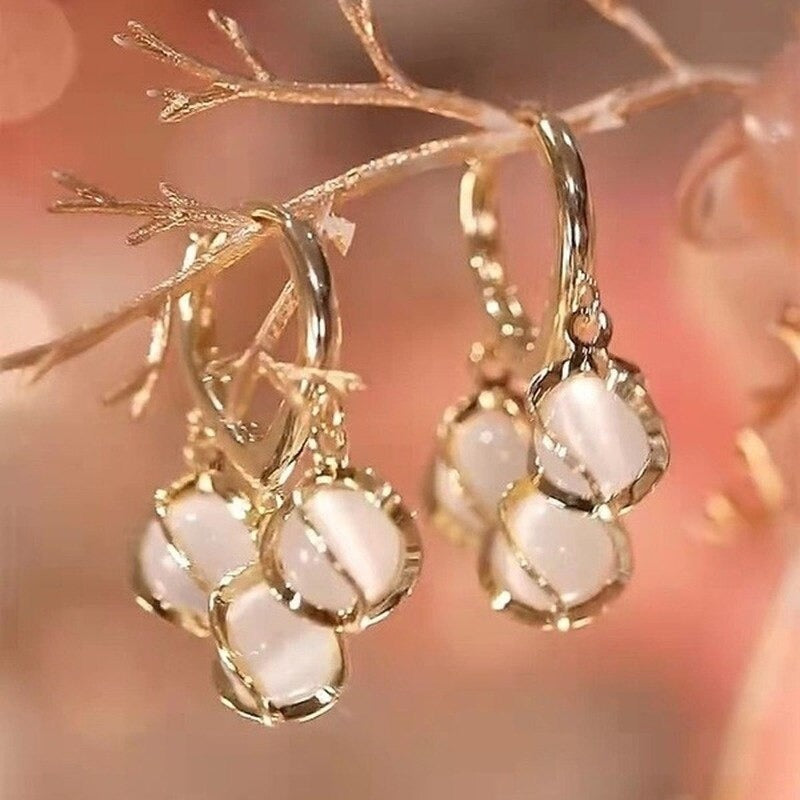 New Elegant Hollow Earrings